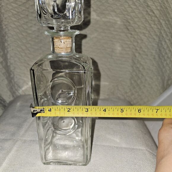 Vintage Glass Whiskey Decantur Art Deco Style Circular Pattern W/ Square Stopper - Picture 9 of 10